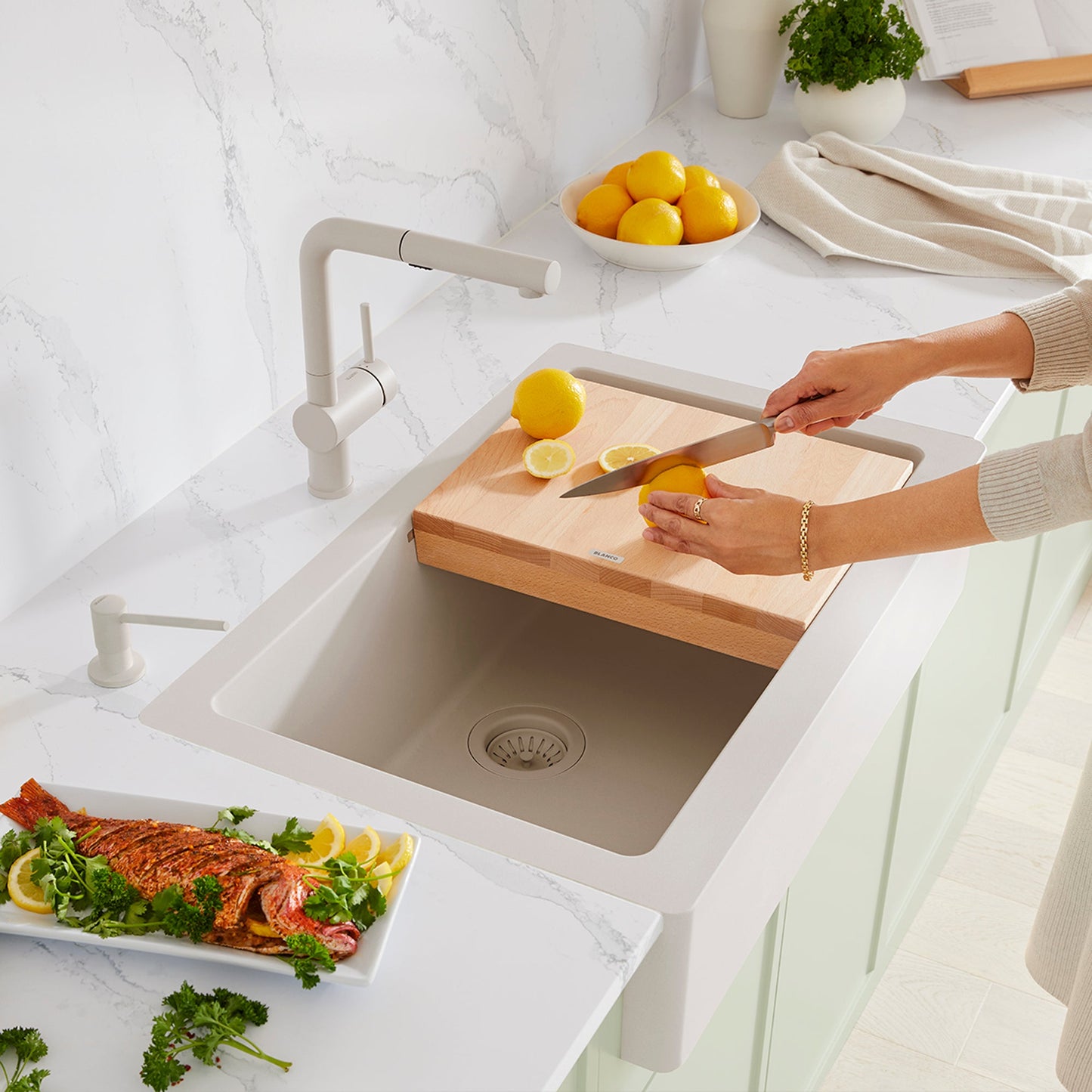 BLANCO Ikon/Vintera Beechwood Floating Cutting Board