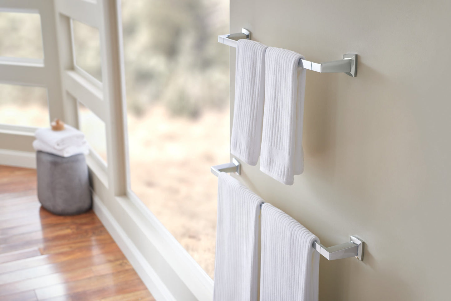 Brizo Vettis 692488 24" Towel Bar