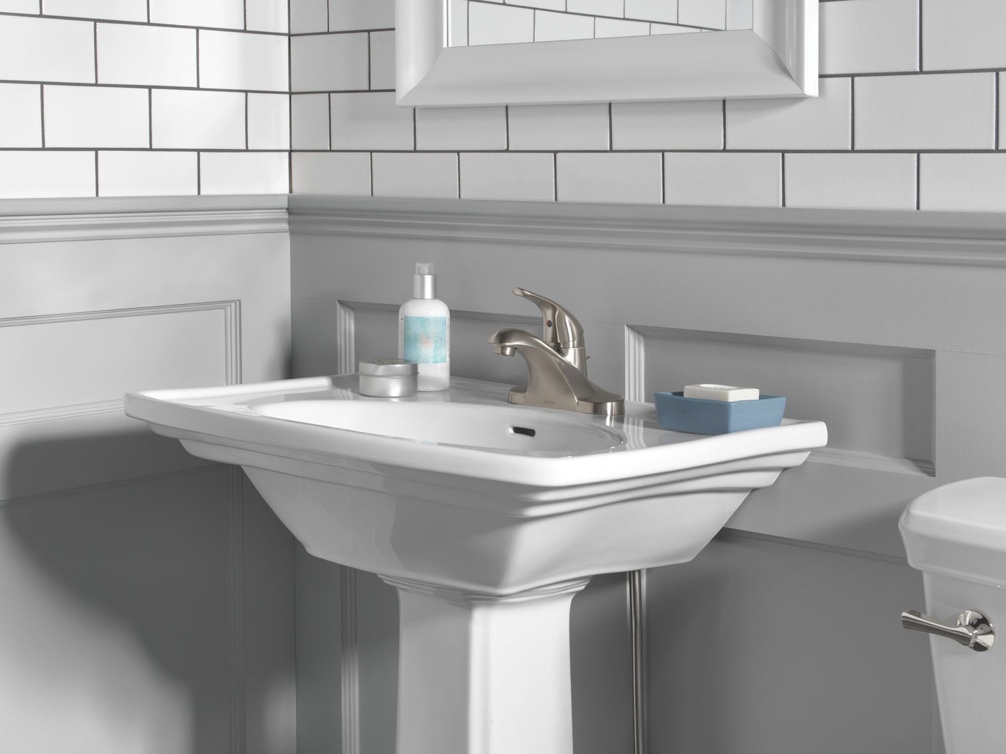 Delta Foundations B510LF Single Handle Centerset Bathroom Faucet