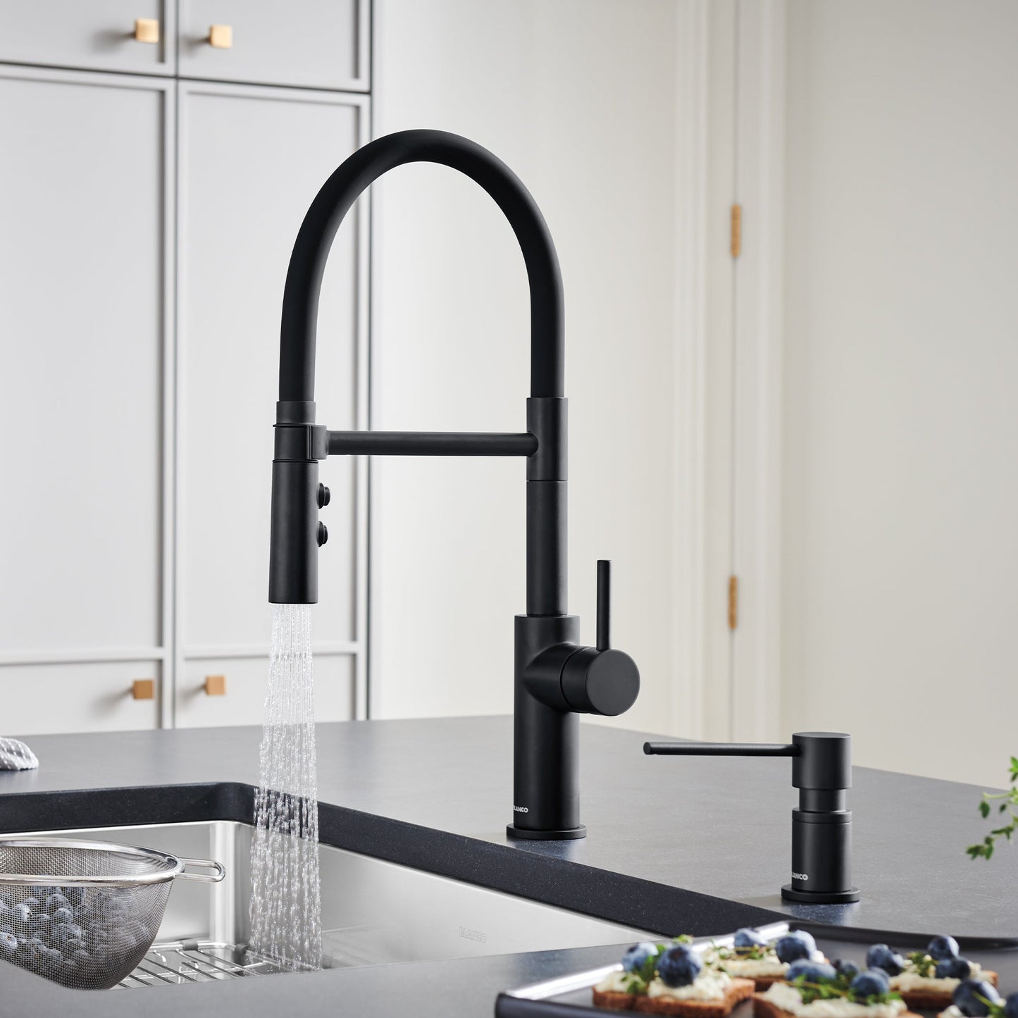 Matte Black - BLANCO Catris Flexo Semi-Pro Pull-Down Dual-Spray Kitchen Faucet