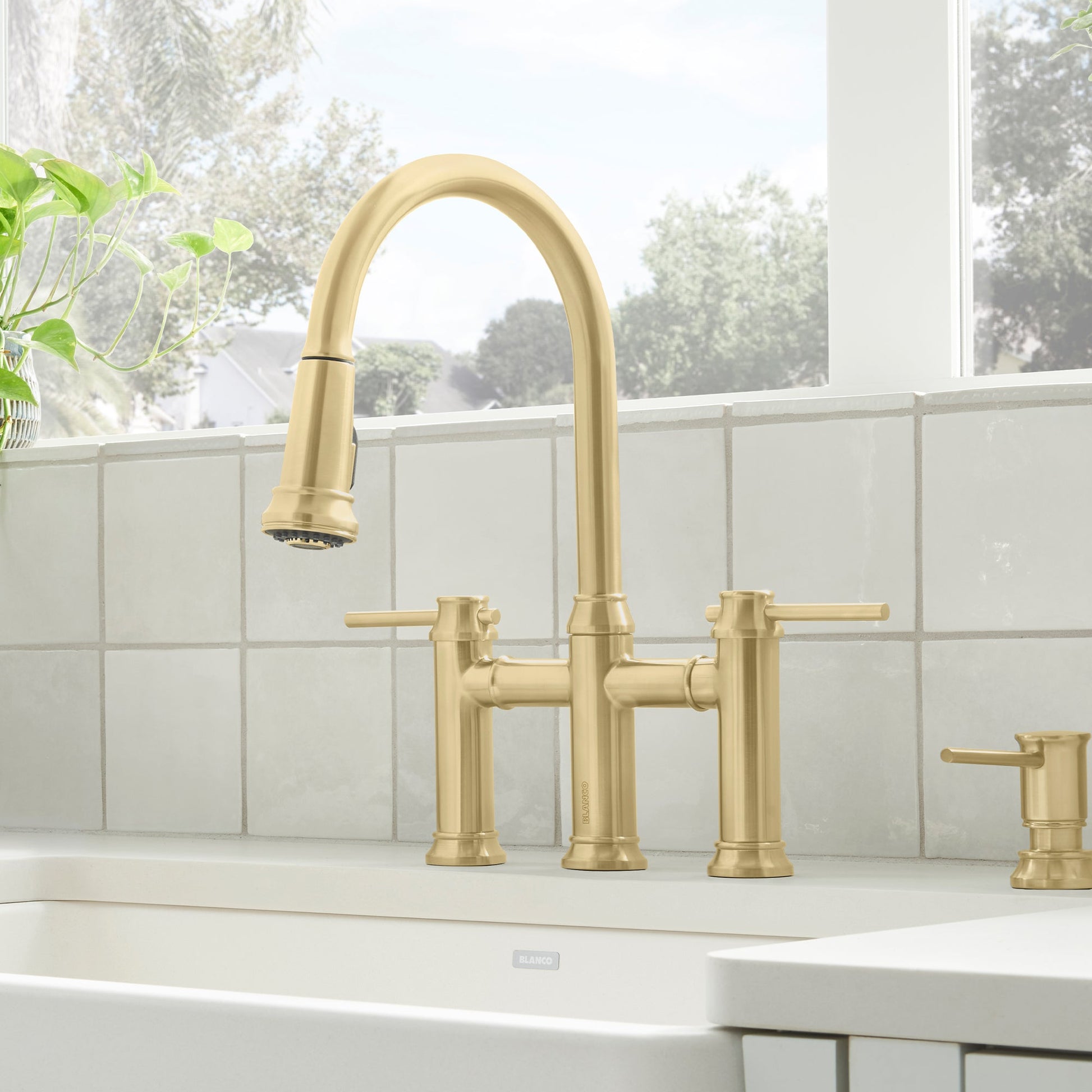 Satin Gold - BLANCO Empressa Pull-Down Dual-Spray Bridge Faucet