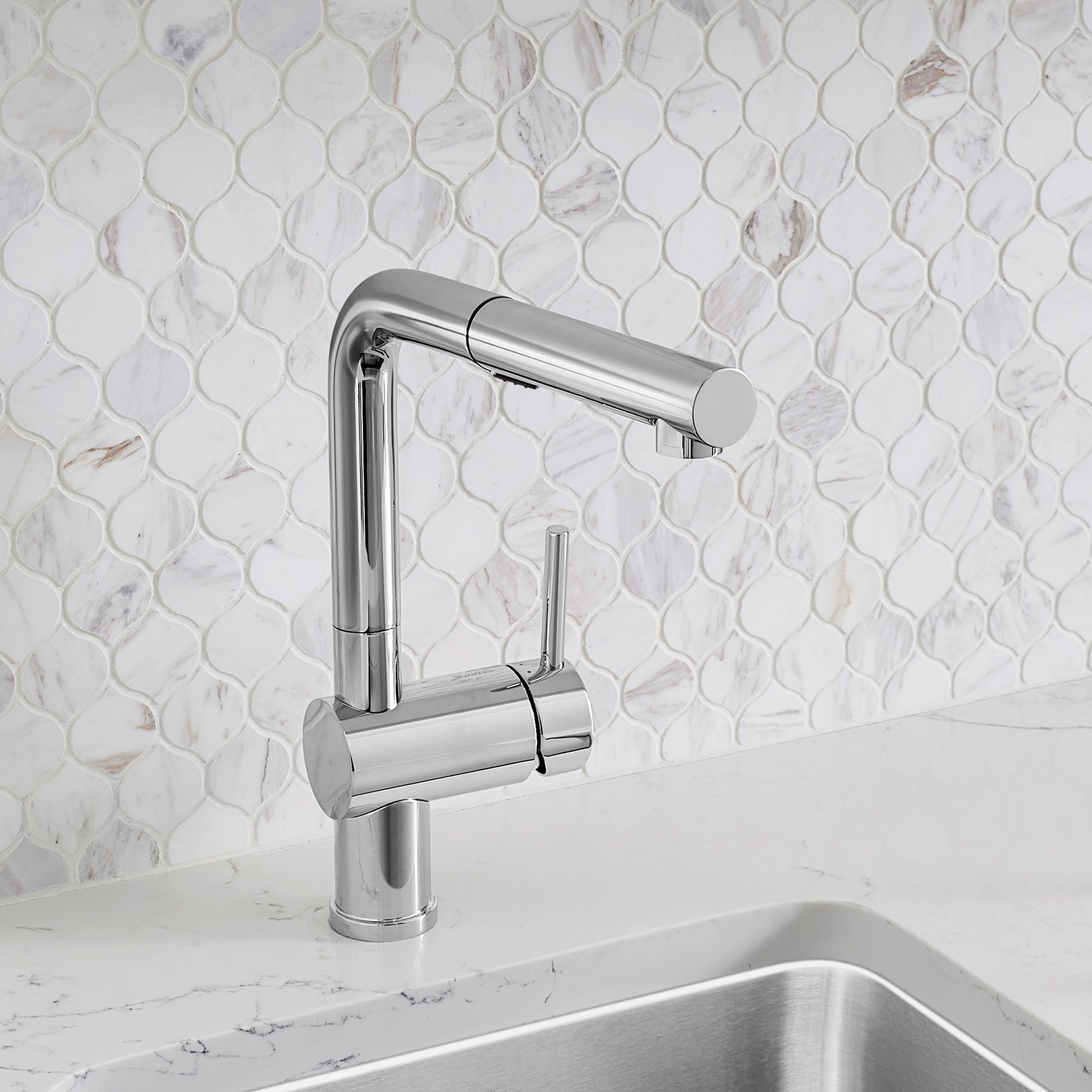 Chrome - BLANCO Linus Low Arc Pull-Out Dual-Spray Kitchen Faucet