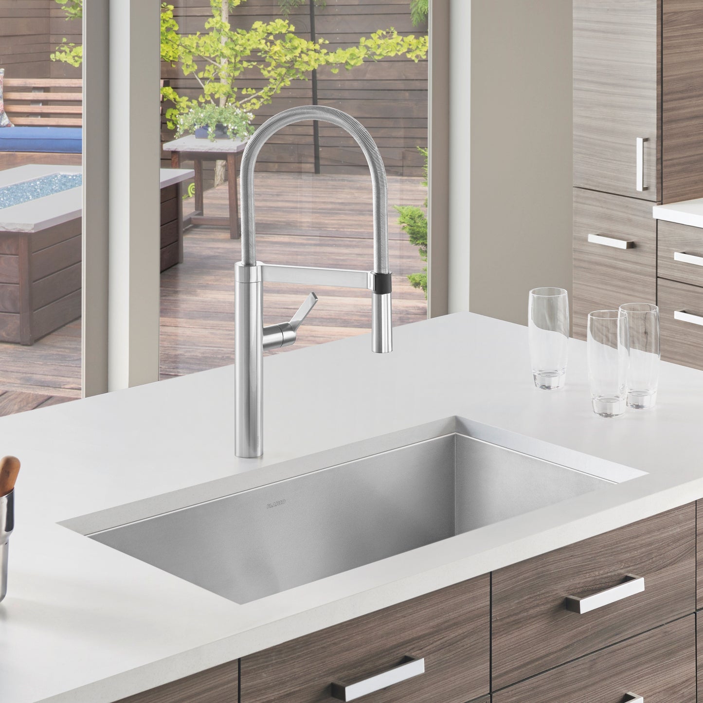 Satin Polished Finish - BLANCO Quatrus R0 32" Single Bowl Undermount Stainless Steel Kitchen Sink