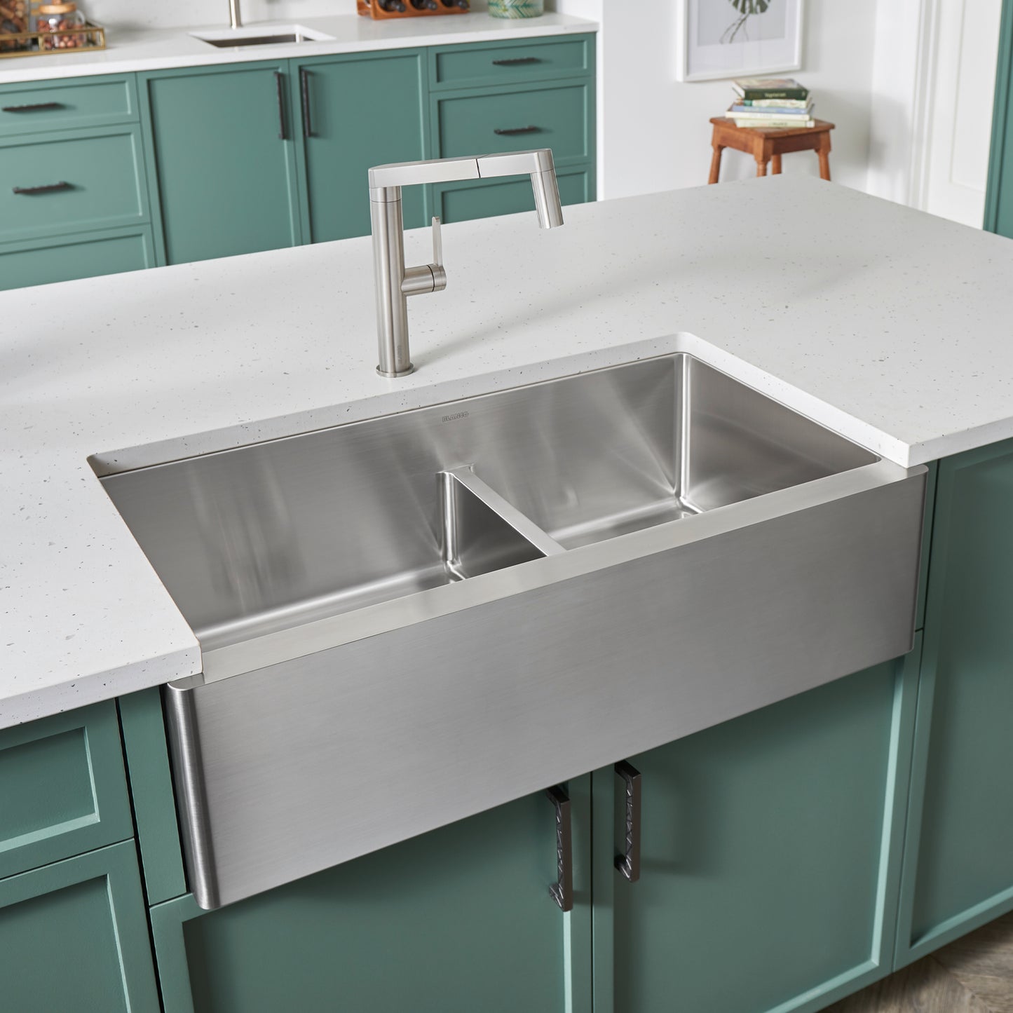 Satin Polished Finish - BLANCO Quatrus R15 33" 60/40 Double Bowl Apron-Front Stainless Steel Farmhouse Sink with Low Divide