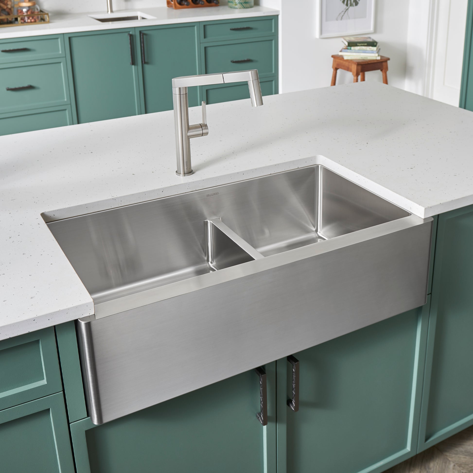 Satin Polished Finish - BLANCO Quatrus R15 33" 60/40 Double Bowl Apron-Front Stainless Steel Farmhouse Sink with Low Divide