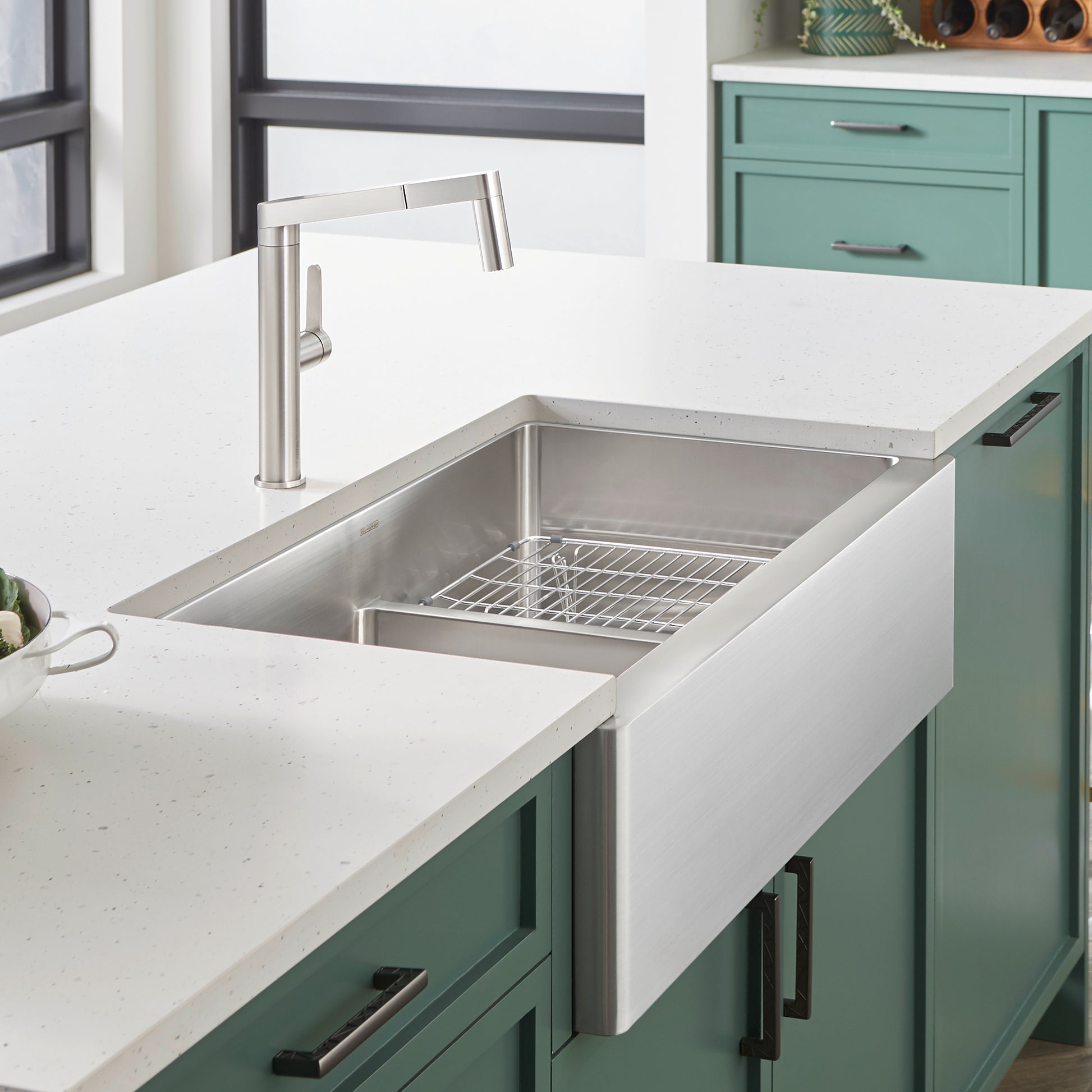 Satin Polished Finish - BLANCO Quatrus R15 33" 60/40 Double Bowl Apron-Front Stainless Steel Farmhouse Sink with Low Divide