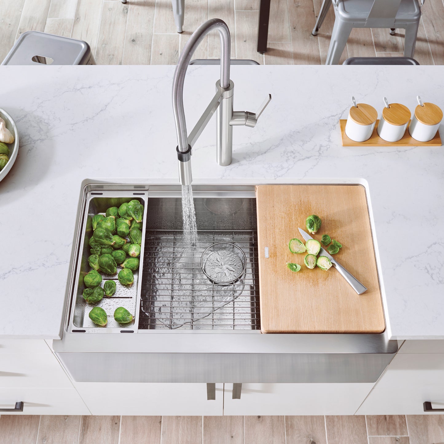 Satin Polished Finish - BLANCO Quatrus R15 Ergon 33" Single Bowl Apron-Front Stainless Steel Farmhouse Sink