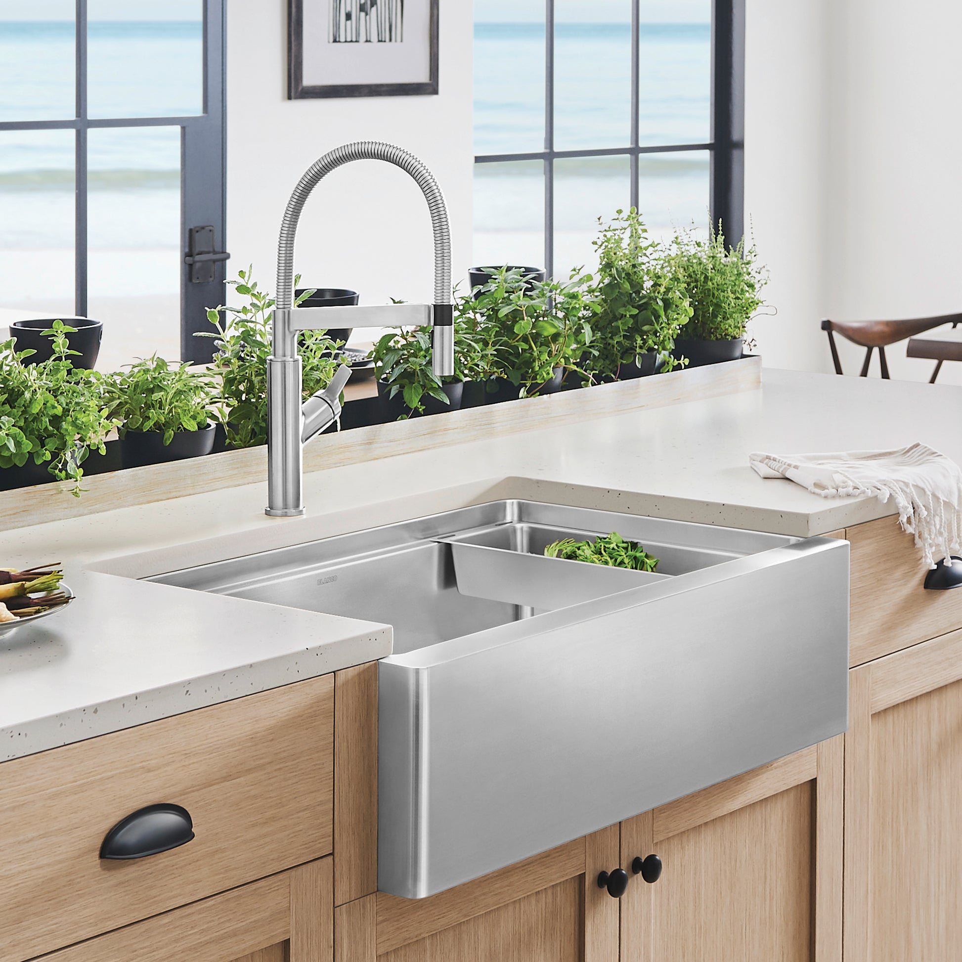 Satin Polished Finish - BLANCO Quatrus R15 Ergon 33" Single Bowl Apron-Front Stainless Steel Farmhouse Sink
