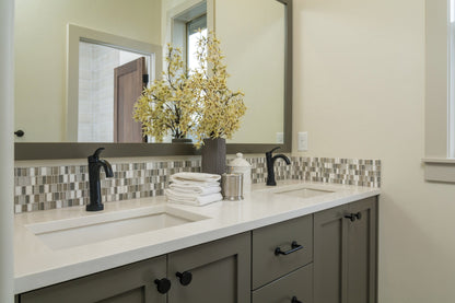 Brizo Odin 691875 18" Towel Bar