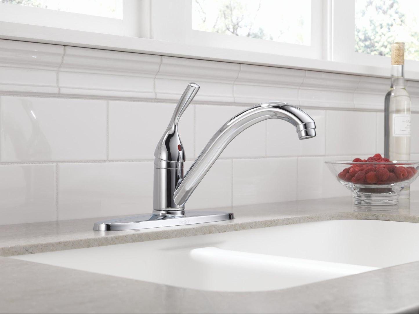 Delta 134 / 100 / 300 / 400 Series 100 Single Handle Kitchen Faucet