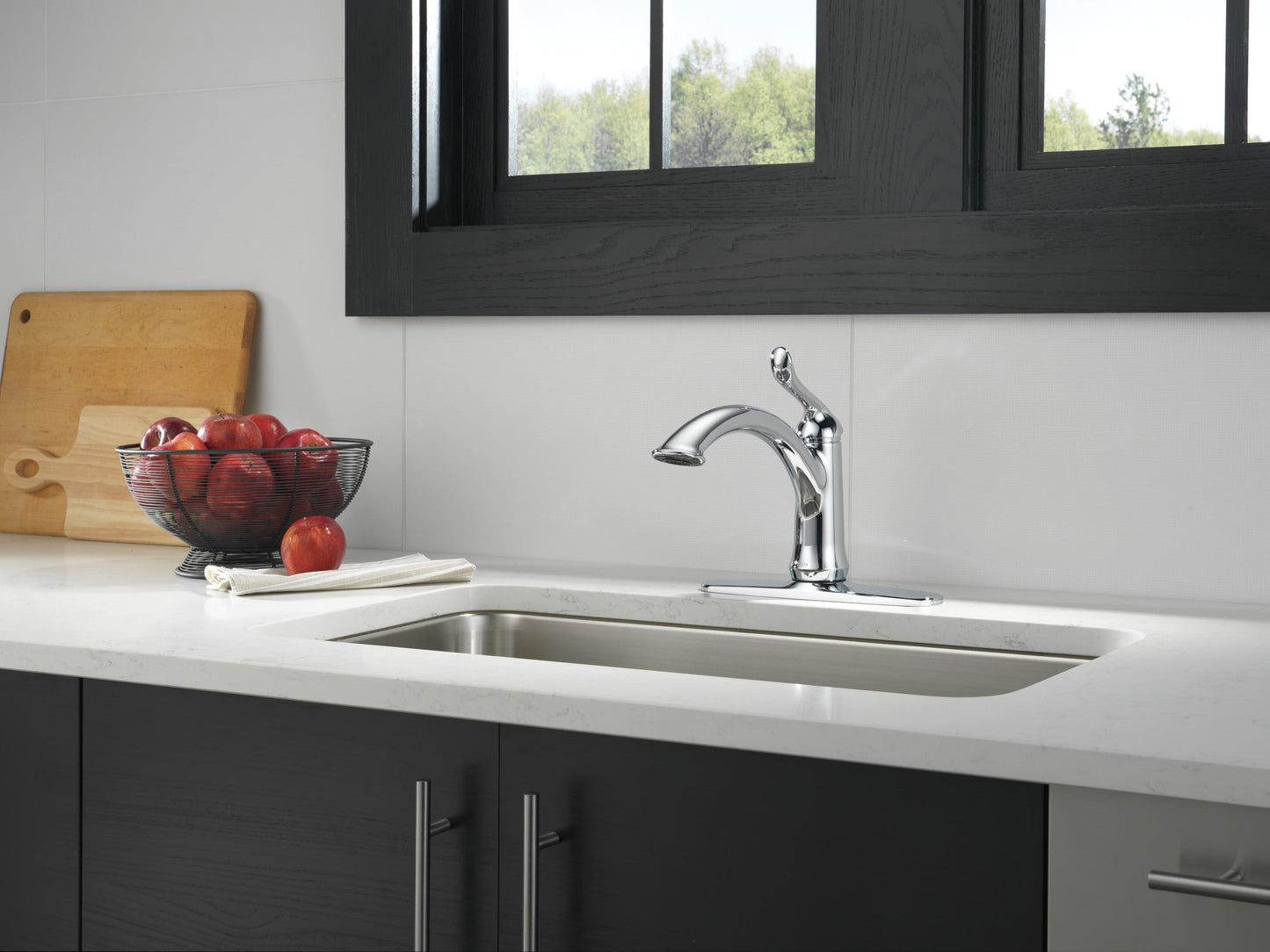 Delta Linden 1353 Single Handle Kitchen Faucet