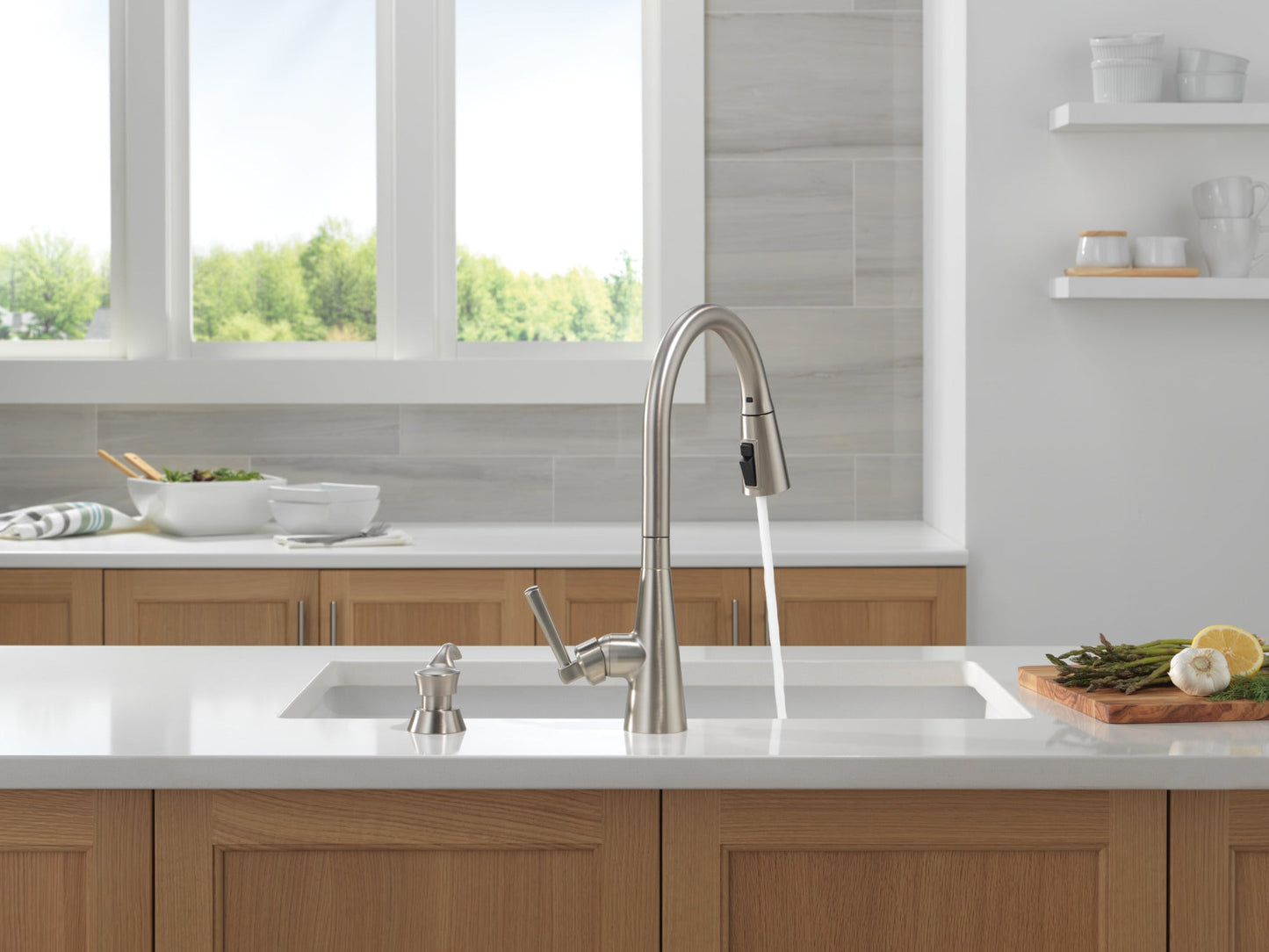 Delta Boyd 19893Z Single Handle Pull-Down Kitchen Faucet with Soap Dispenser and ShieldSpray Technology