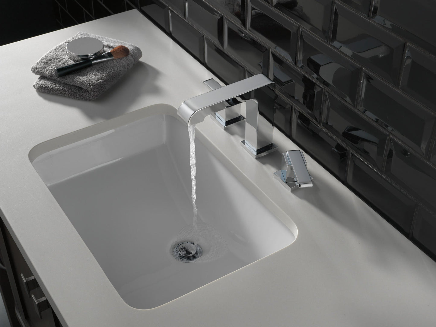 Delta Ara 3567 Two Handle Widespread Bathroom Faucet