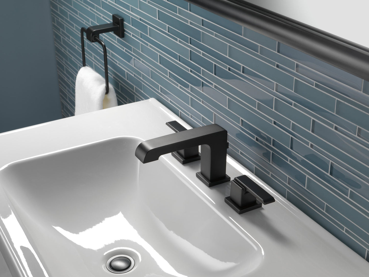 Delta Ara 3567 Two Handle Widespread Bathroom Faucet