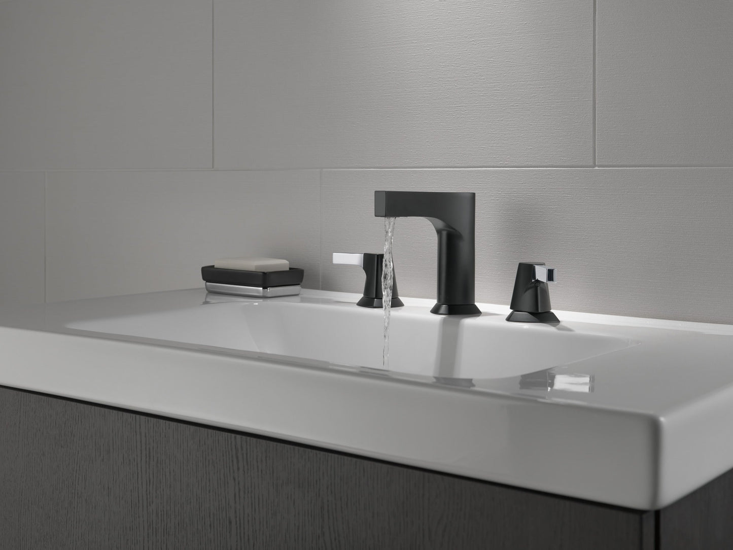 Delta Zura 3574 Two Handle Widespread Bathroom Faucet