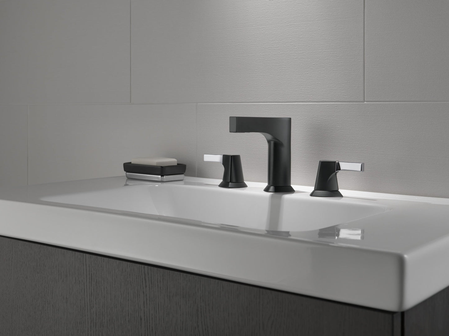 Delta Zura 3574 Two Handle Widespread Bathroom Faucet