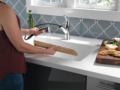 Delta Collins 4140 Single Handle Pull-Out Kitchen Faucet