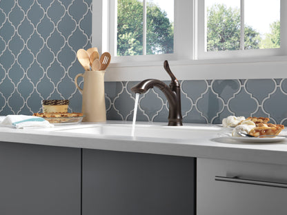Delta Linden 4353 Single Handle Pull-Out Kitchen Faucet