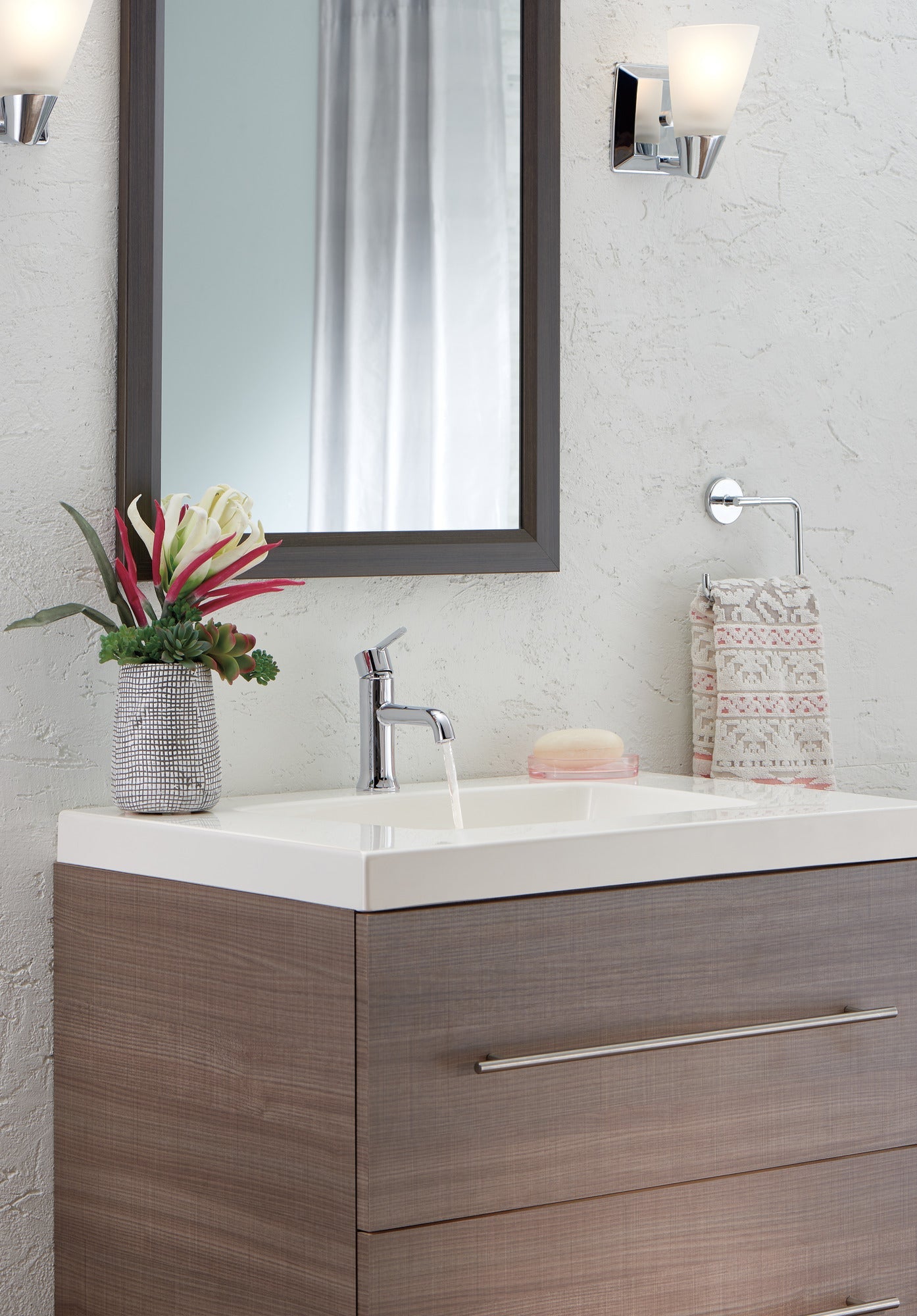 Delta Trinsic 559LF Single Handle Bathroom Faucet