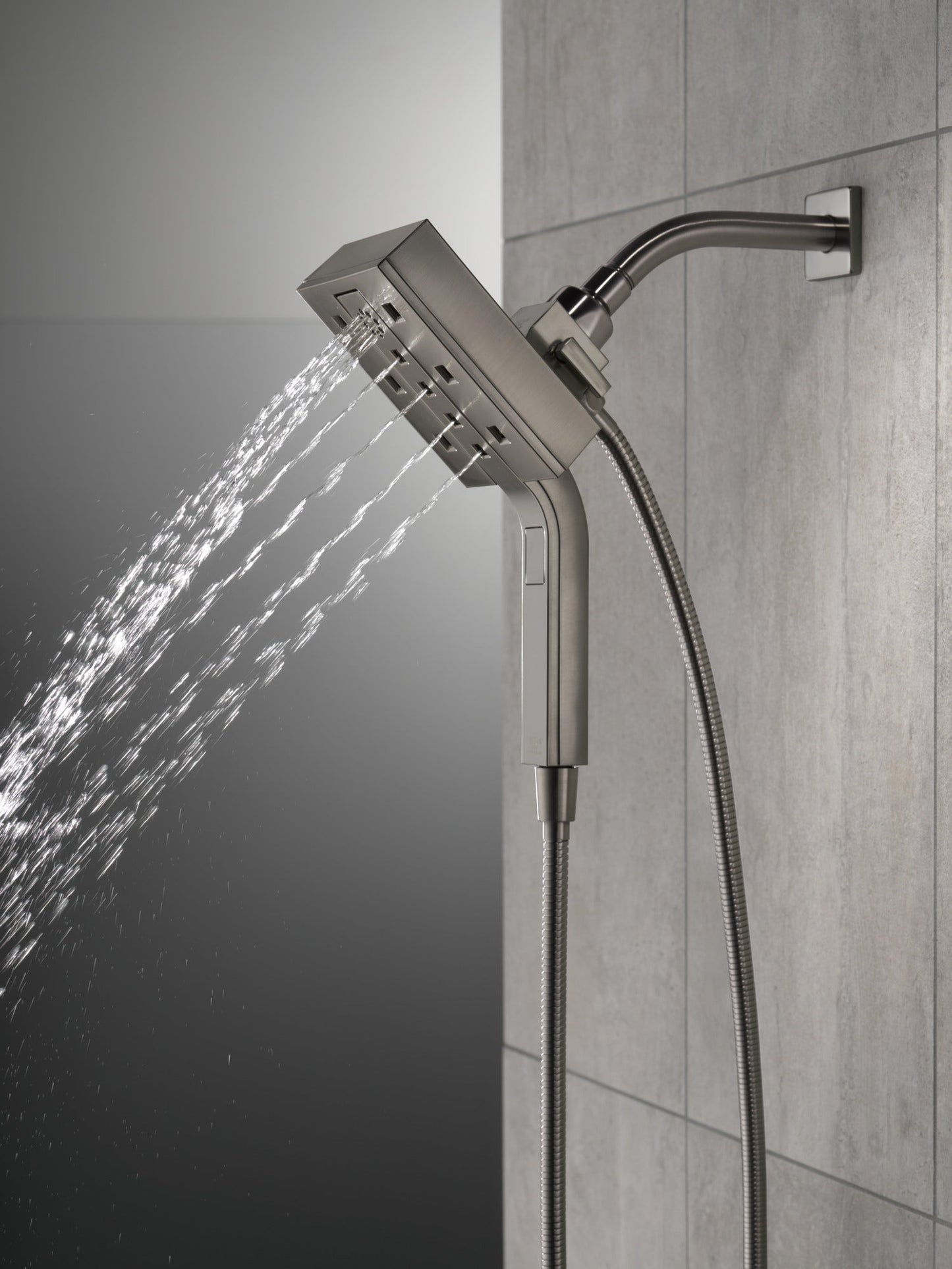 Delta Universal Showering Components 58473 H2OKINETIC In2ition 4-Setting Two-in-One Shower (Recertified)