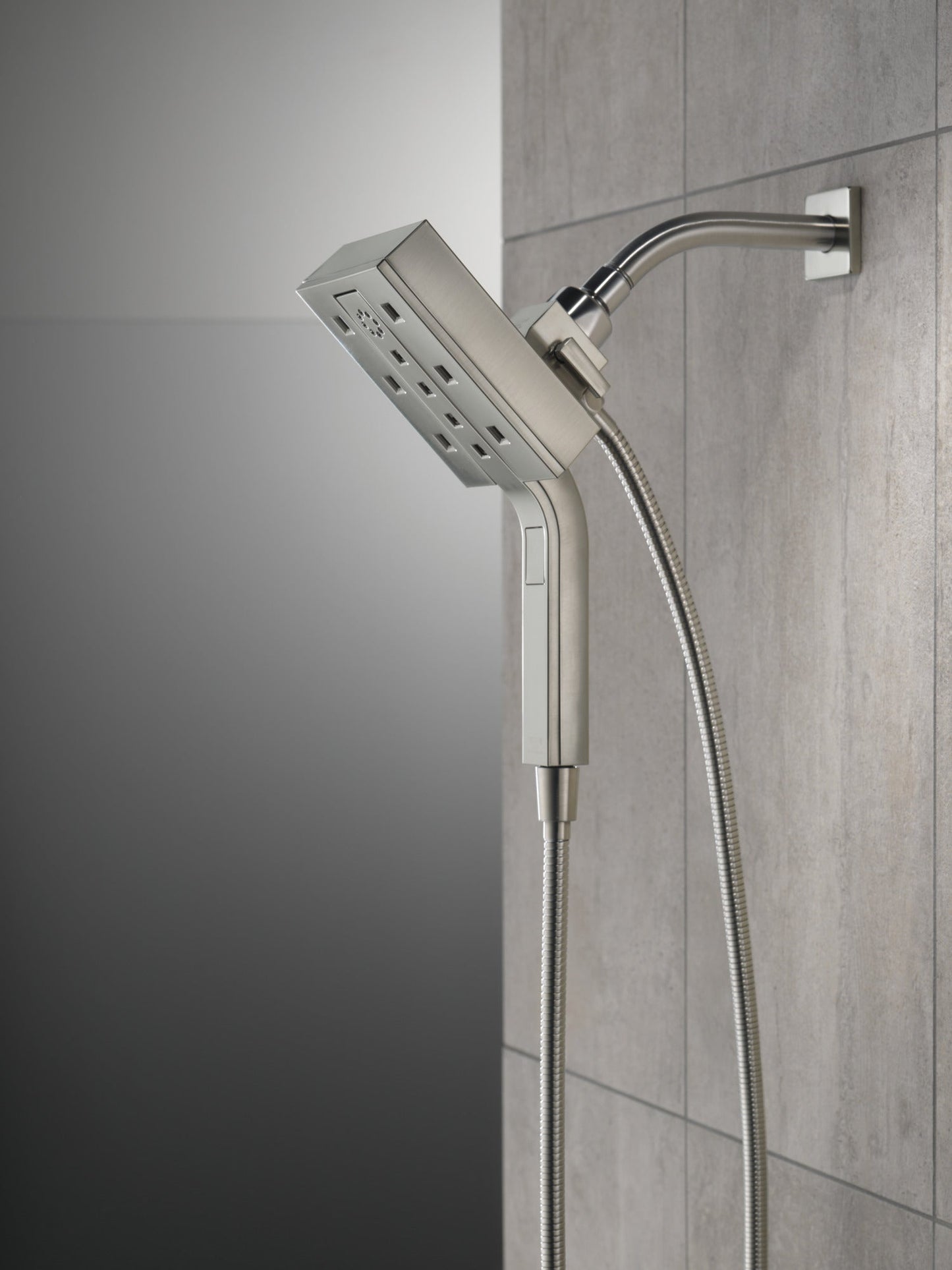 Delta Universal Showering Components 58473 H2OKINETIC In2ition 4-Setting Two-in-One Shower (Recertified)