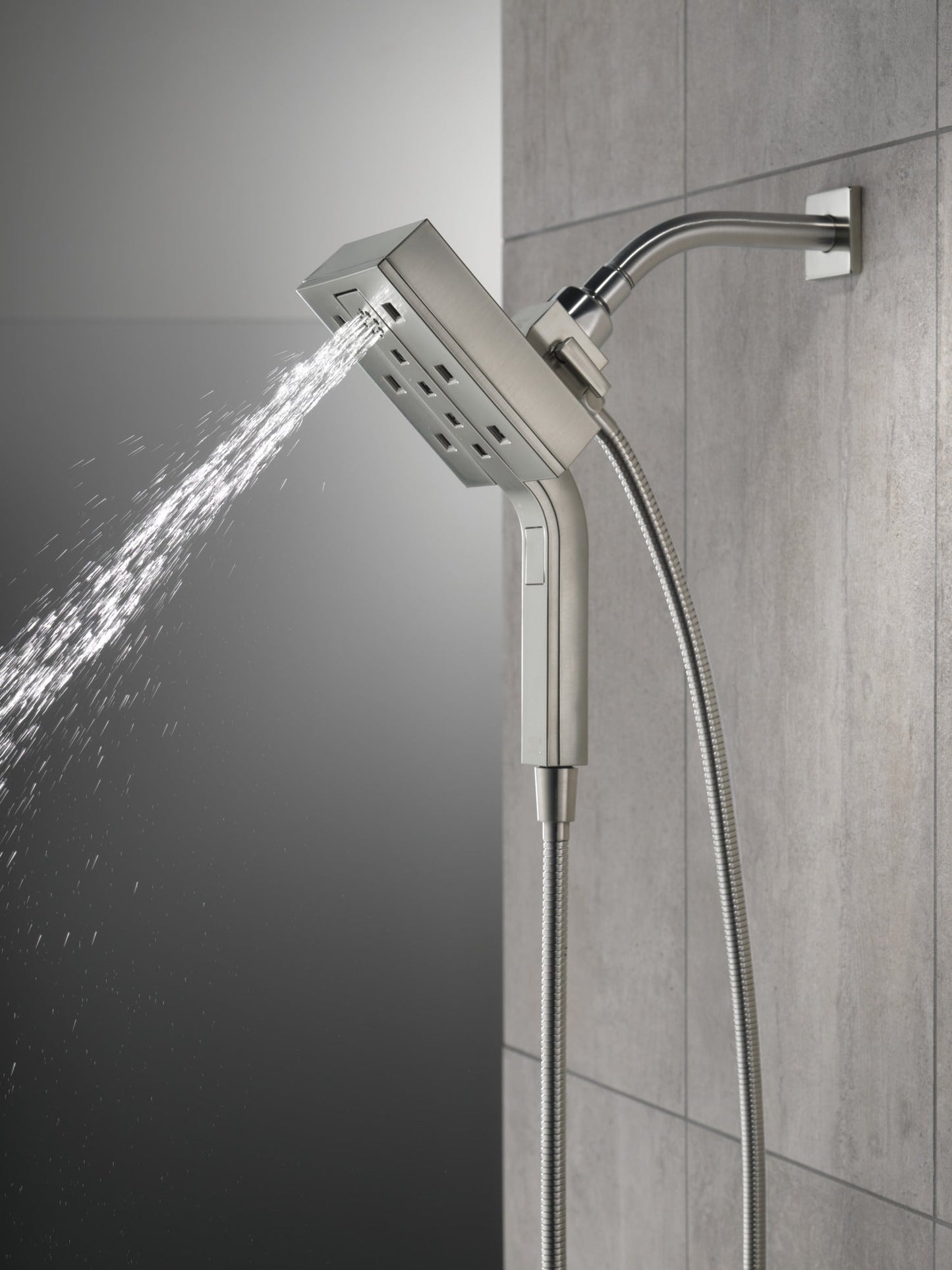 Delta Universal Showering Components 58473 H2OKINETIC In2ition 4-Setting Two-in-One Shower (Recertified)