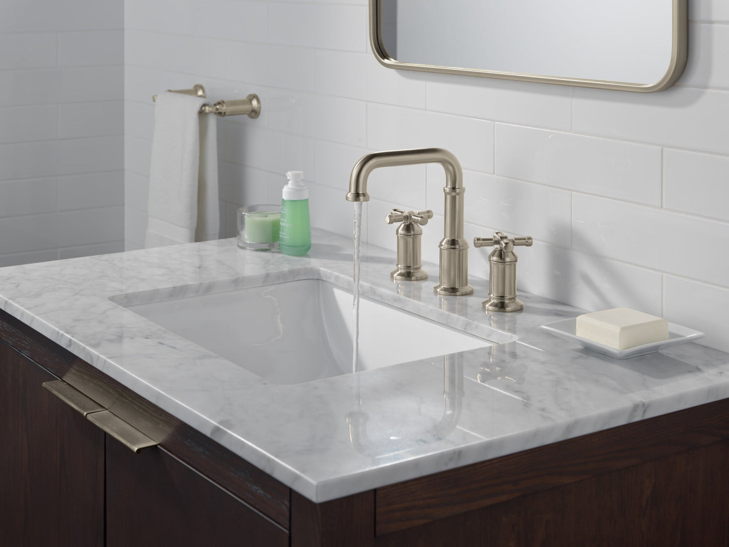 Delta Broderick 78408 8" Towel Bar