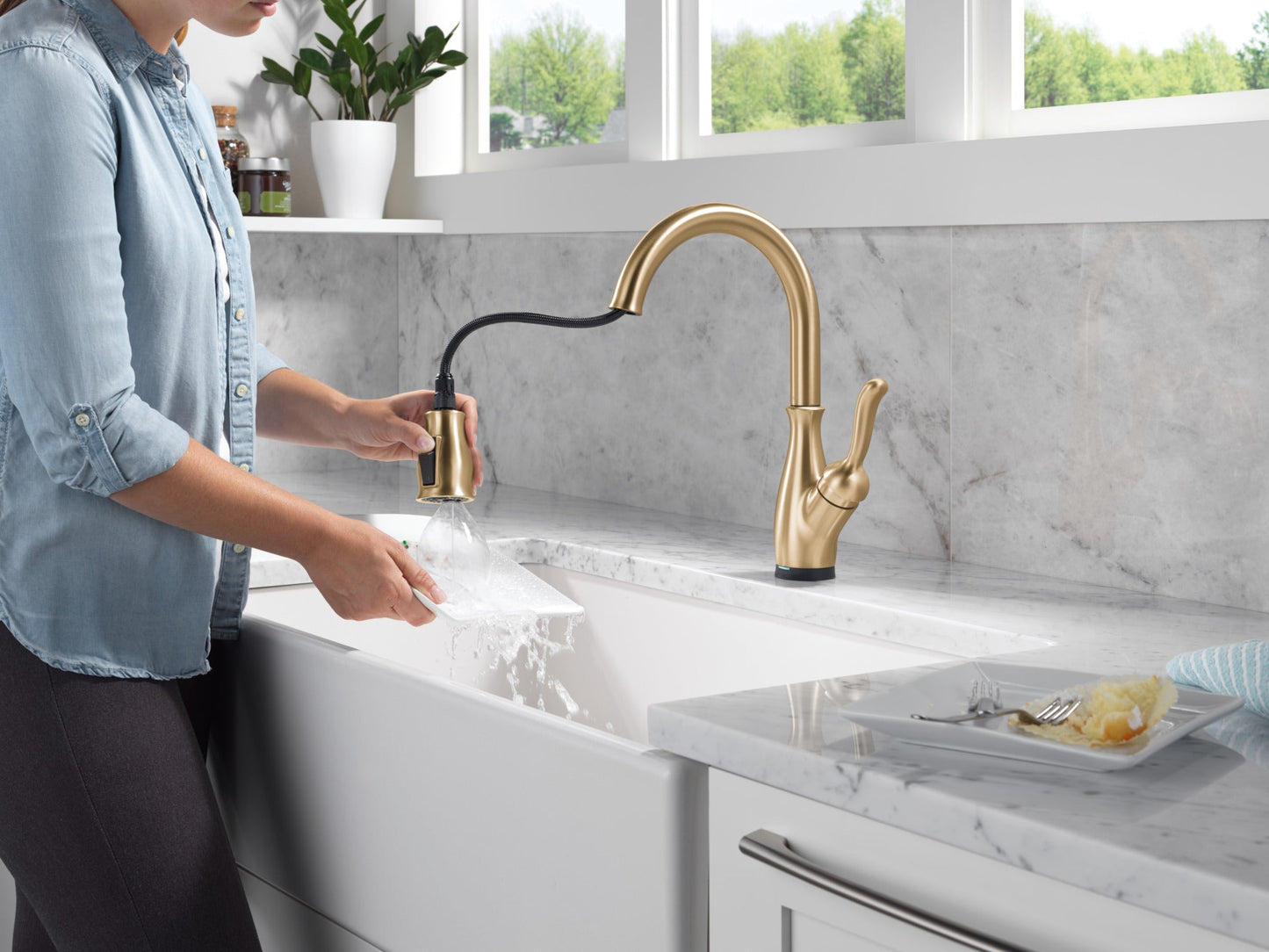 Delta Leland 9178TL TouchTouch 2O Technology Kitchen Faucet with Touchless Technology