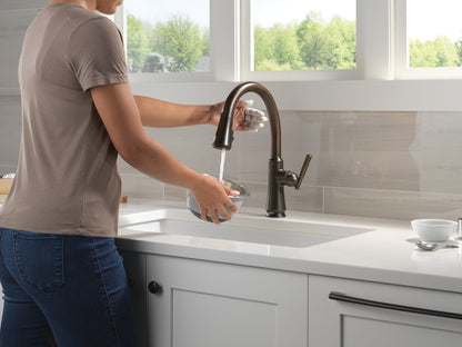 Delta Coranto 9179TL TouchTouch 2O Technology Kitchen Faucet with Touchless Technology