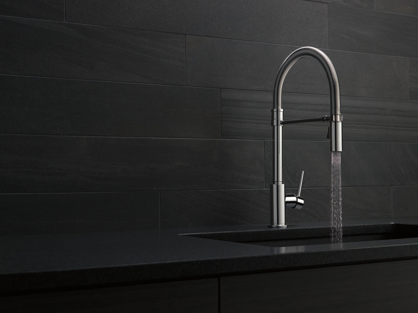 Delta Trinsic 9659 Single-Handle Pull-Down Spring Kitchen Faucet