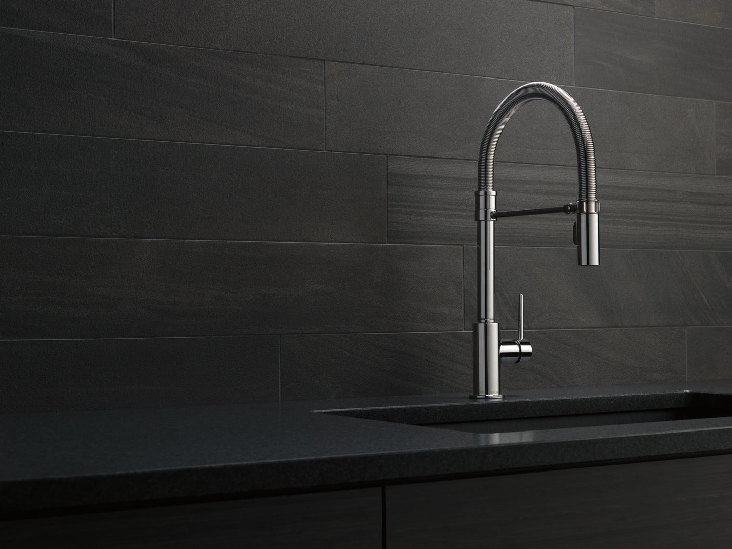 Delta Trinsic 9659 Single-Handle Pull-Down Spring Kitchen Faucet