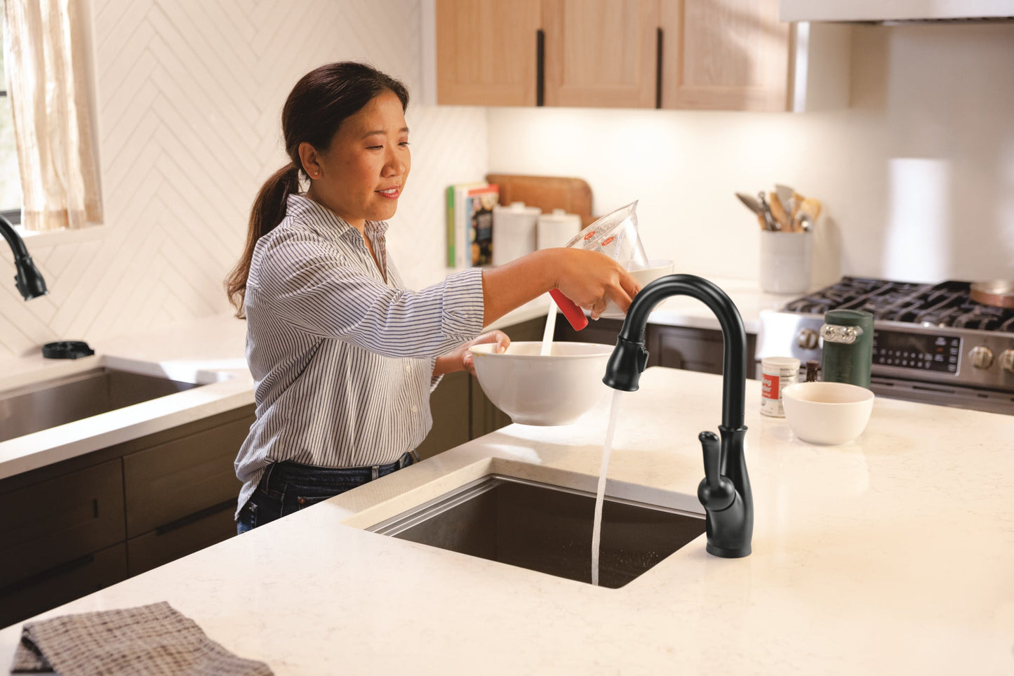 Delta Leland 9678TL Touch2O Bar / Prep Faucet with Touchless Technology