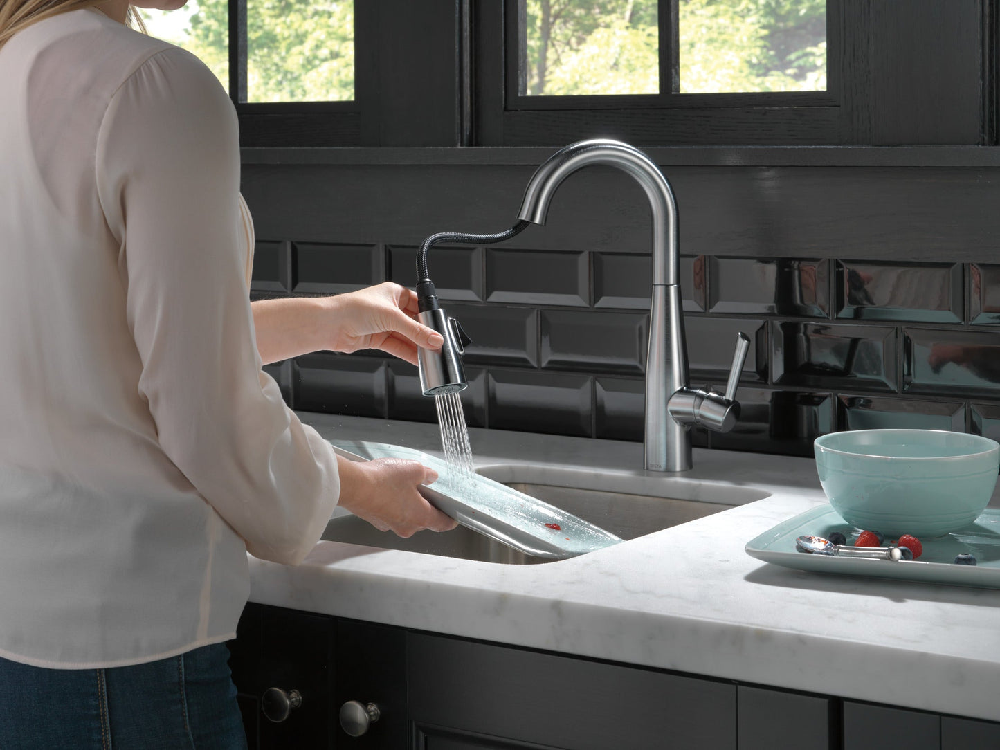 Delta Essa 9913 Single Handle Pull-Down Bar / Prep Faucet