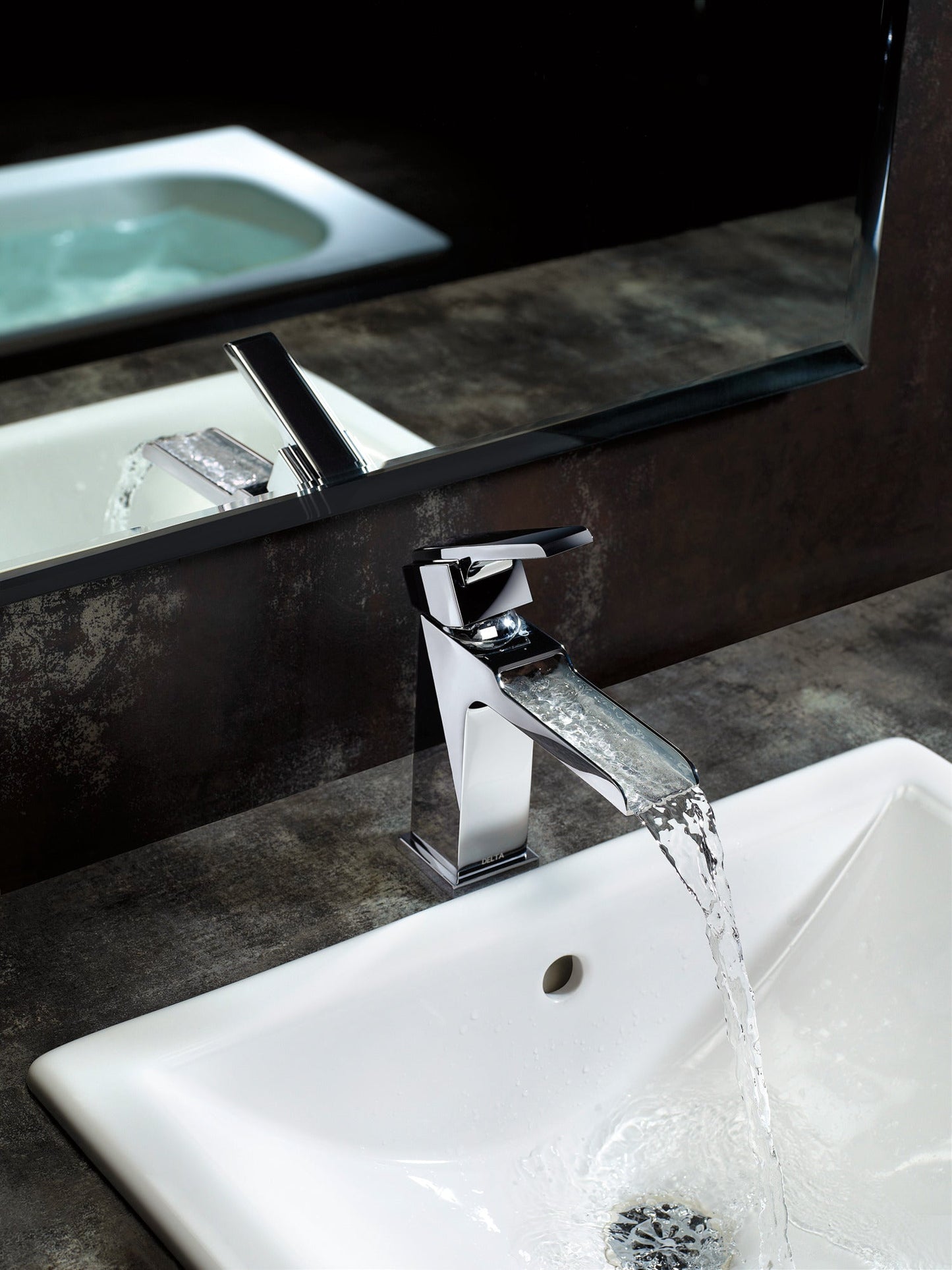 Delta Ara 568LF Single Handle Channel Bathroom Faucet