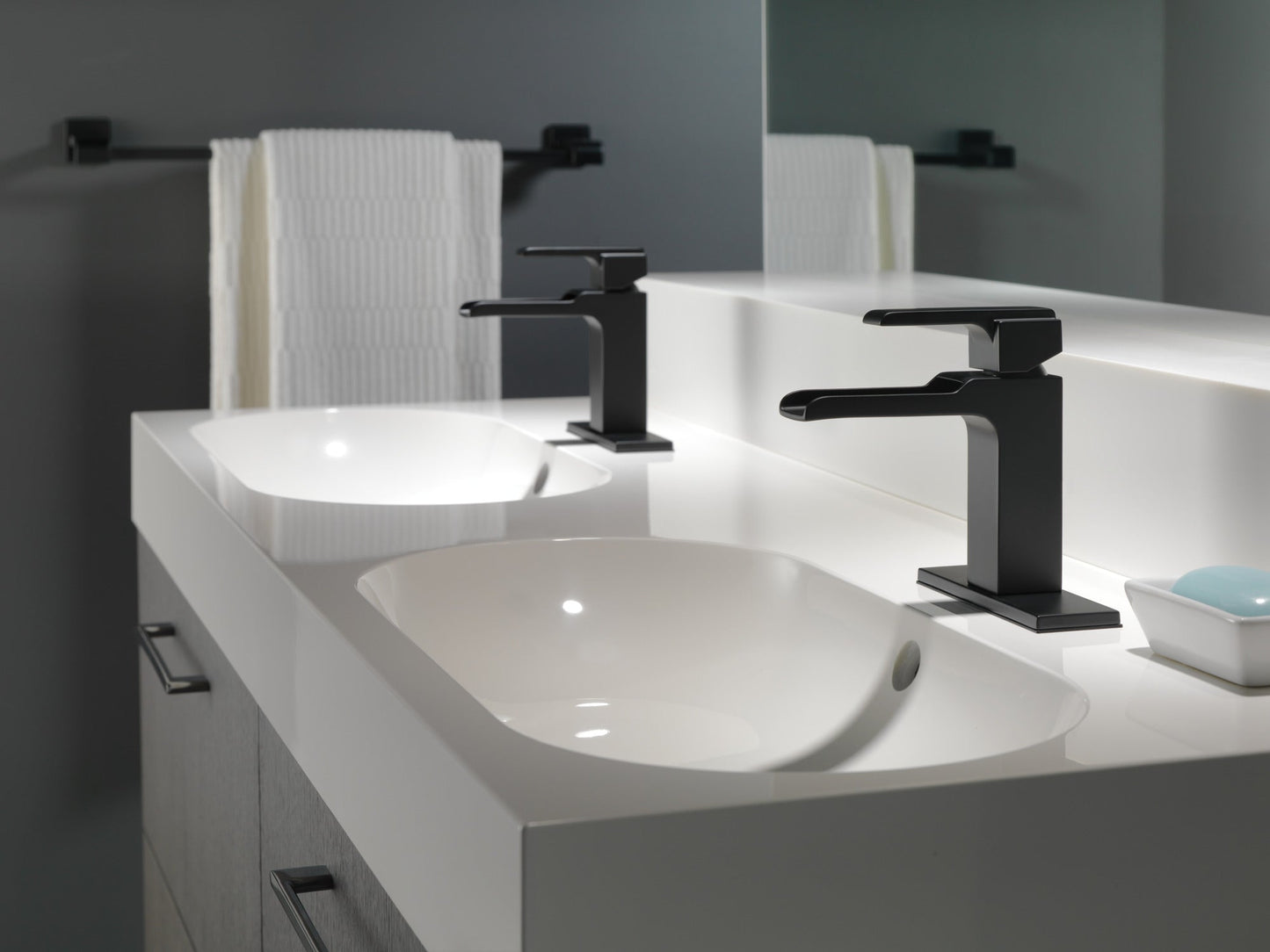 Delta Ara 568LF Single Handle Channel Bathroom Faucet