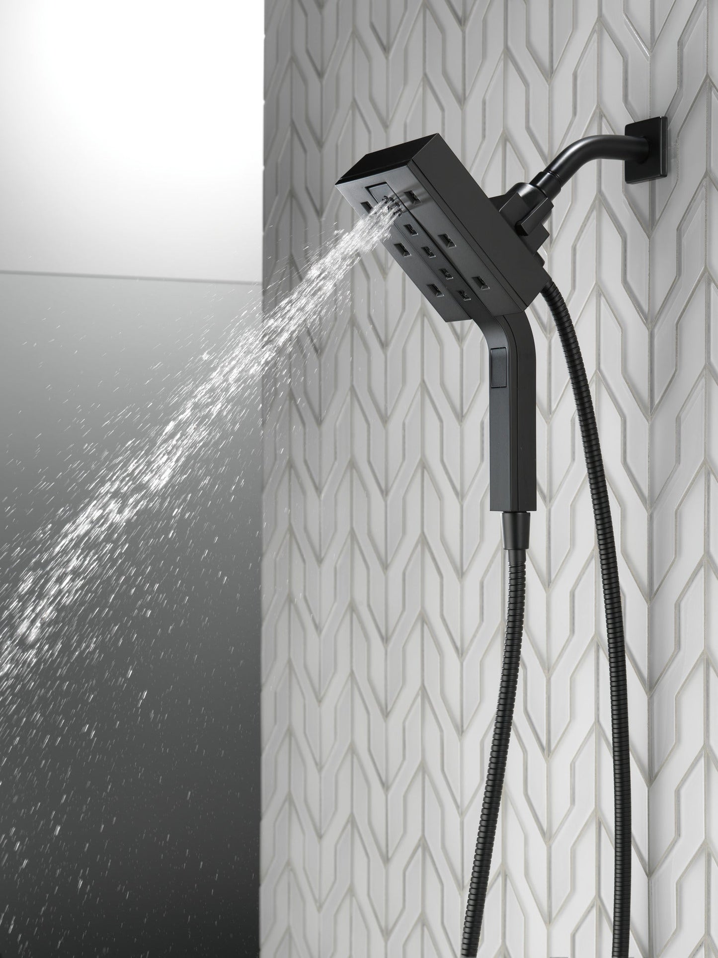 Delta Universal Showering Components 58473 H2OKINETIC In2ition 4-Setting Two-in-One Shower