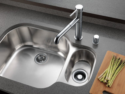 Delta 72010 Kitchen Sink Flange & Strainer
