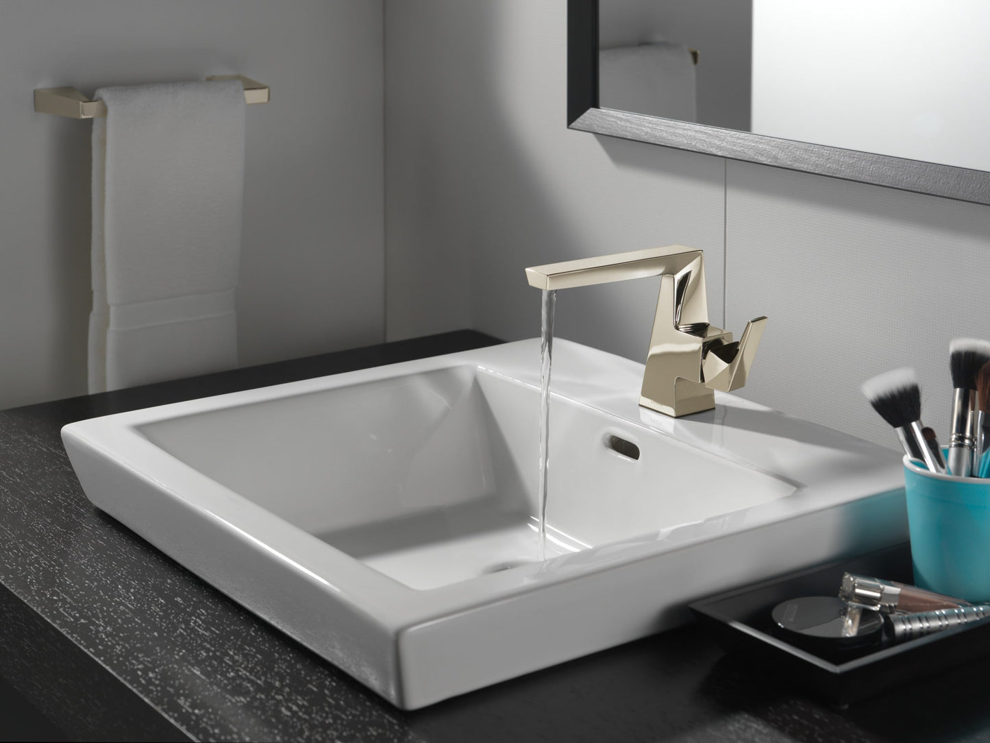 Delta Trillian 74308 8" Towel Bar
