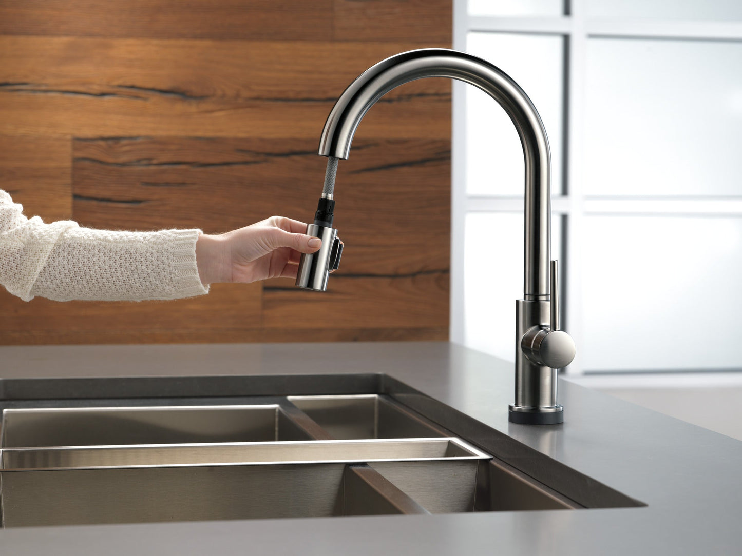 Delta Trinsic 9159TV VoiceIQ Single-Handle Pull-Down Kitchen Faucet with TouchTouch 2O Technology