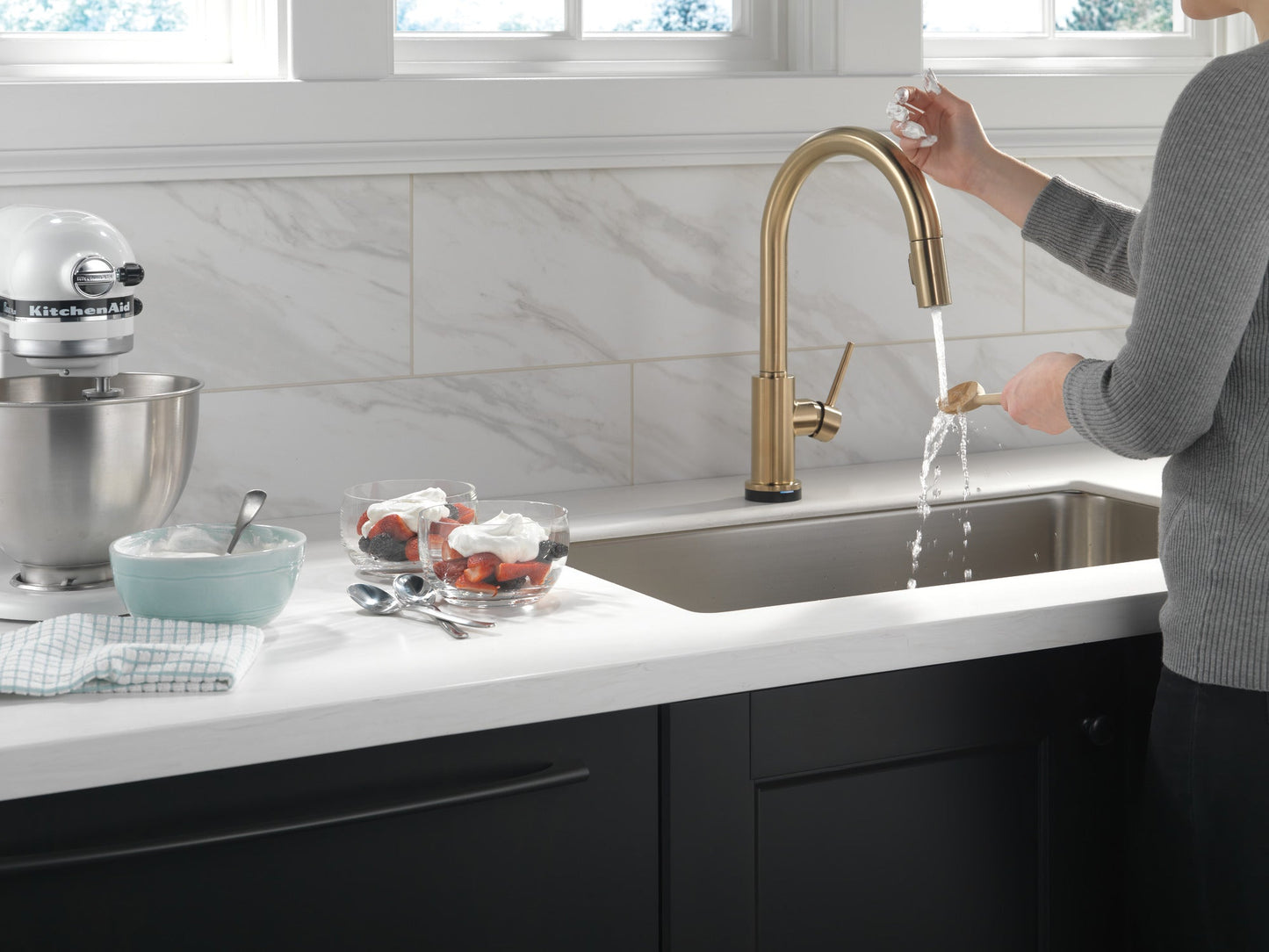 Delta Trinsic 9159TV VoiceIQ Single-Handle Pull-Down Kitchen Faucet with TouchTouch 2O Technology