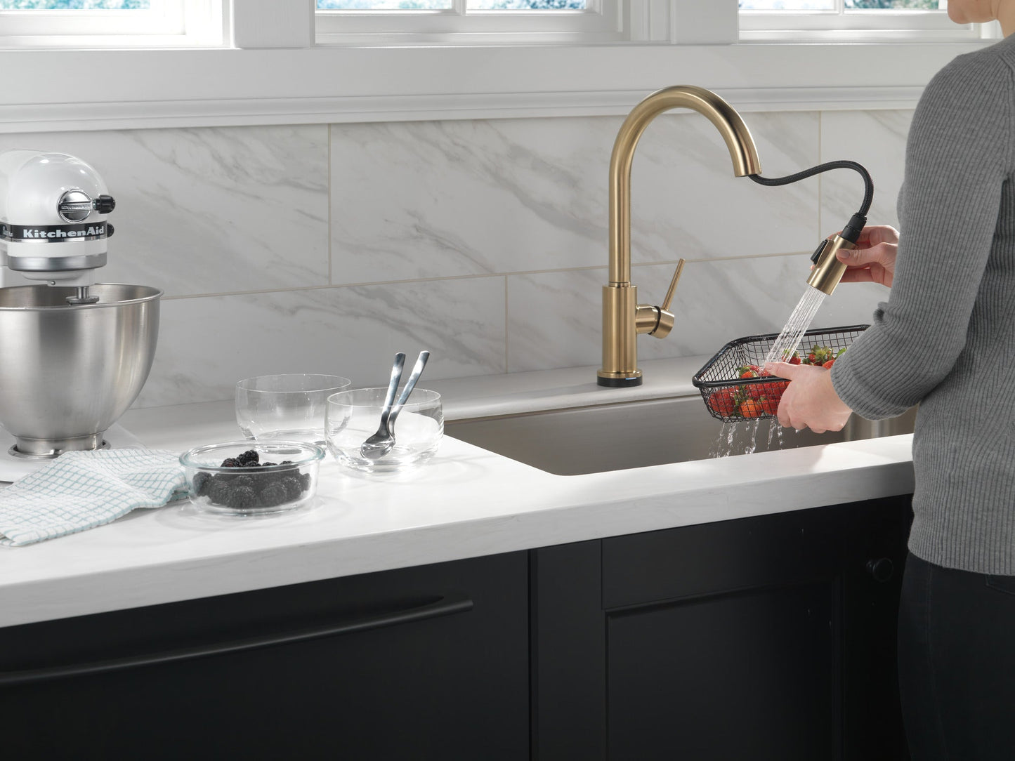 Delta Trinsic 9159TV VoiceIQ Single-Handle Pull-Down Kitchen Faucet with TouchTouch 2O Technology