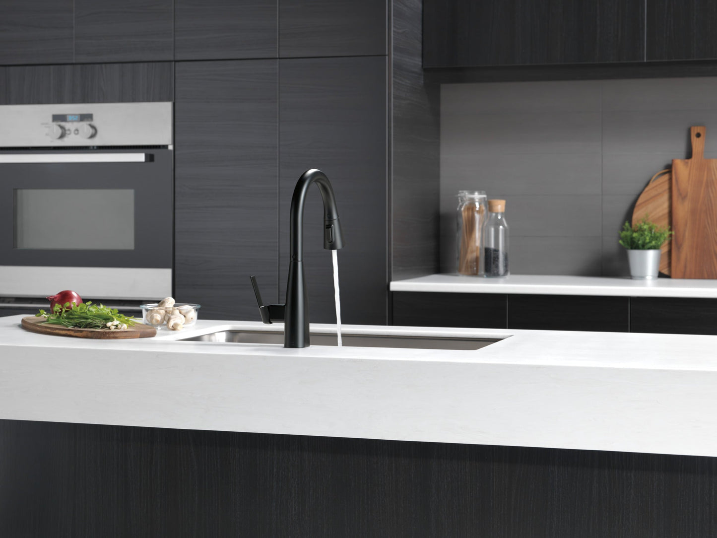 Peerless Xander P7919LF Single-Handle Pull-Down Kitchen Faucet