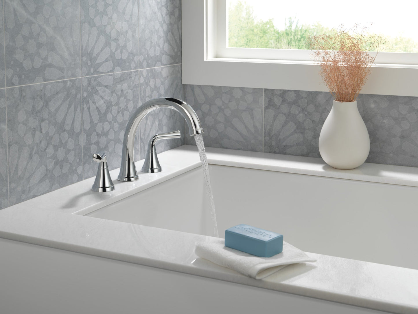 Delta Kayra T2733 Roman Tub Trim
