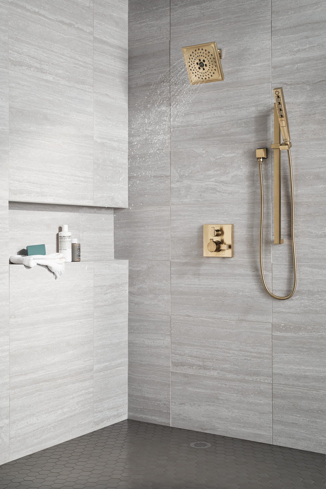 Delta Ara T27867 Angular Modern Monitor 17 Series Valve Trim with 3-Setting Integrated Diverter