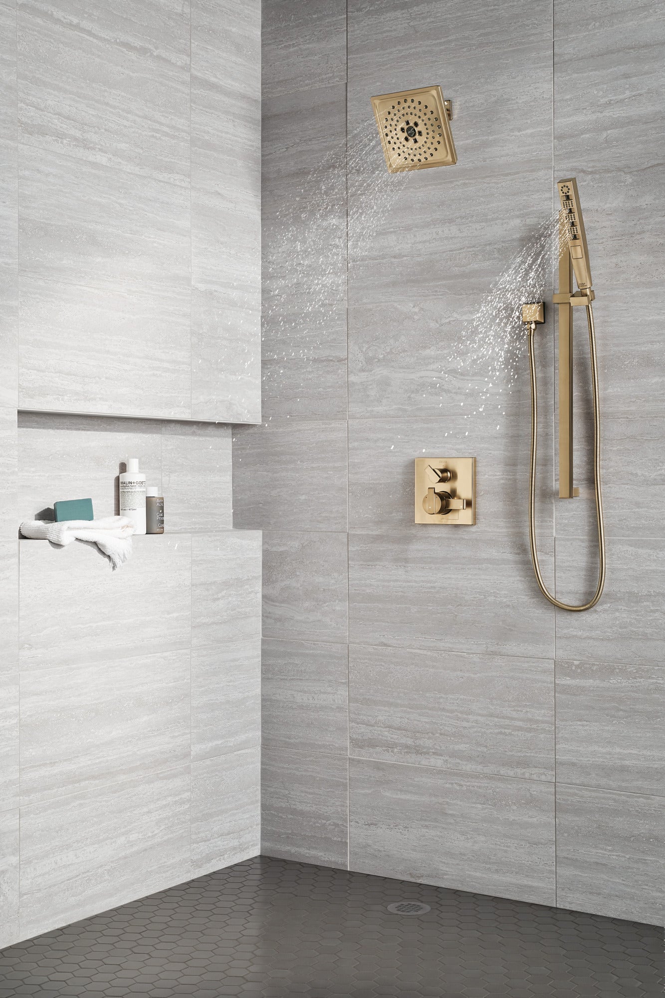 Delta Ara T27867 Angular Modern Monitor 17 Series Valve Trim with 3-Setting Integrated Diverter
