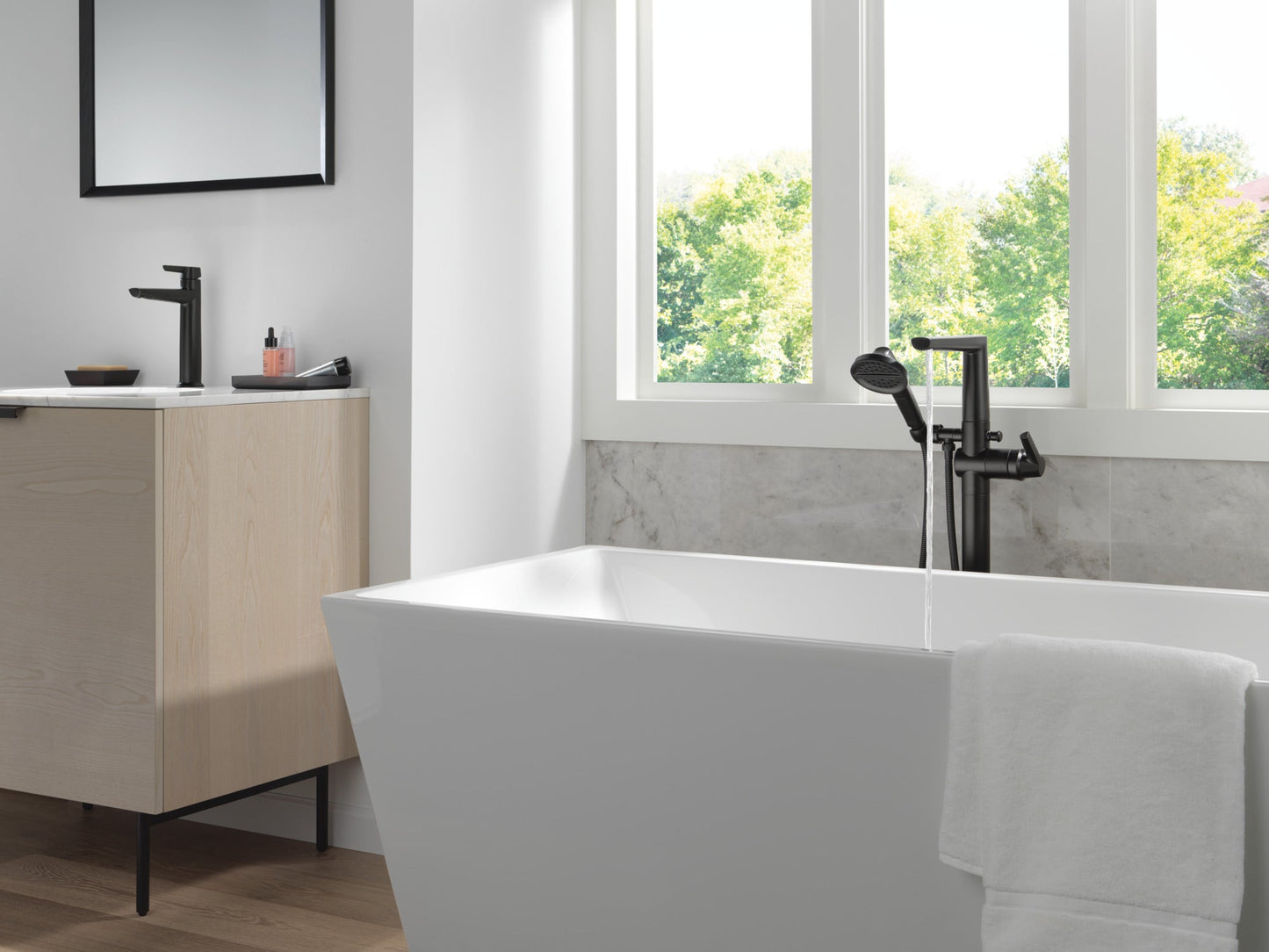 Delta Galeon T4771 Free Standing Tub Filler