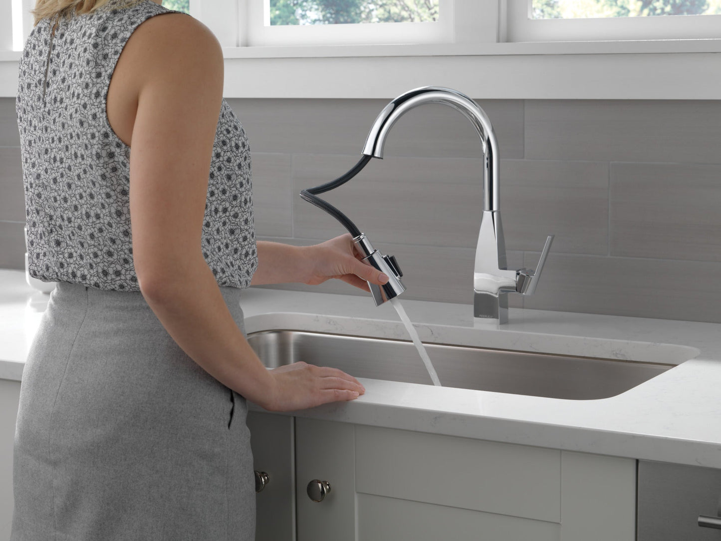 Peerless Xander P7919LF Single Handle Pulldown Kitchen
