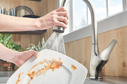 Peerless Apex P7901LF Single Handle Pull-Down Kitchen Faucet