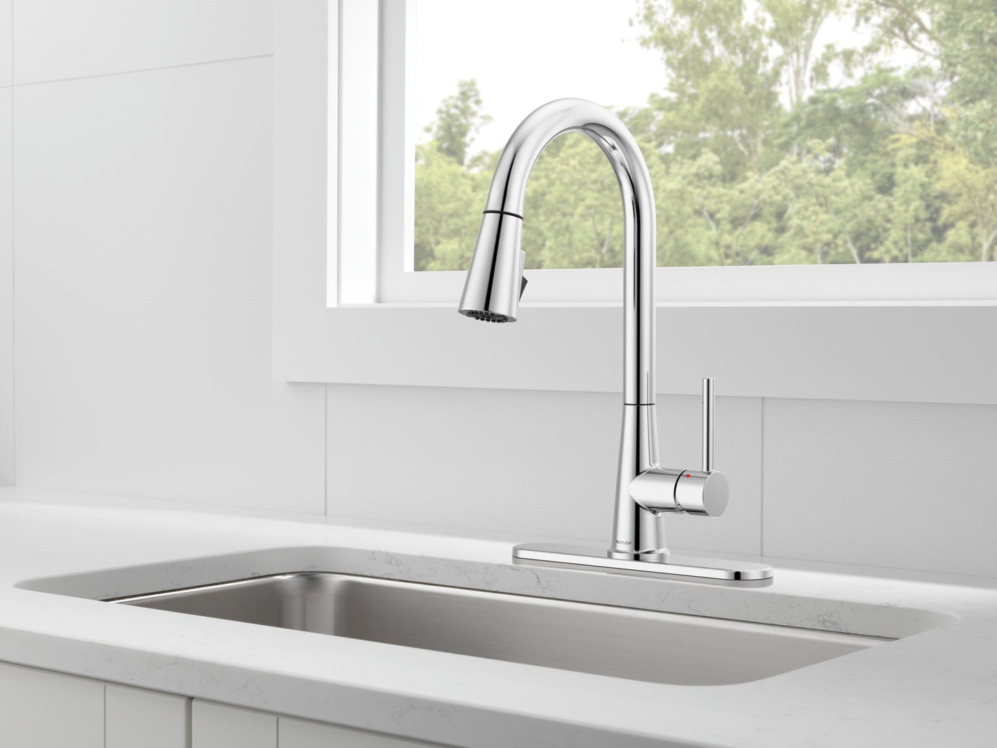 Peerless Precept P7947LF Single-Handle Pull-Down Kitchen Faucet