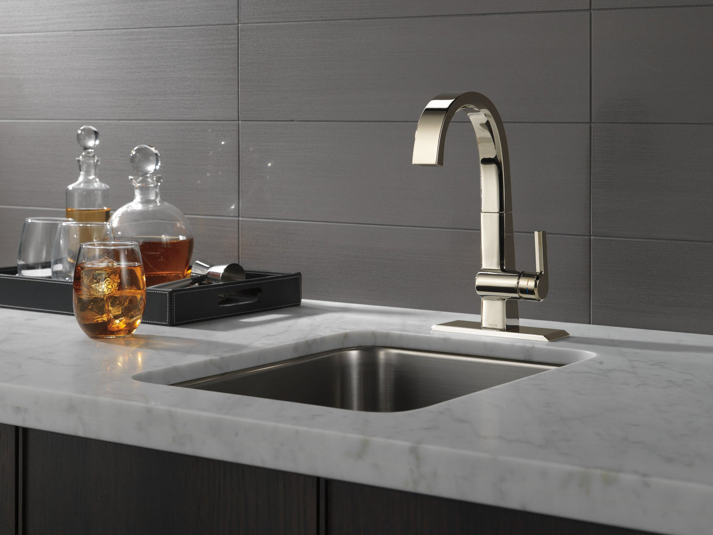 Delta Pivotal RP92606KS Escutcheon and Gasket - Transitional / Contemporary Bar